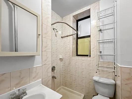 Rented by Keller Williams NYC | media 7