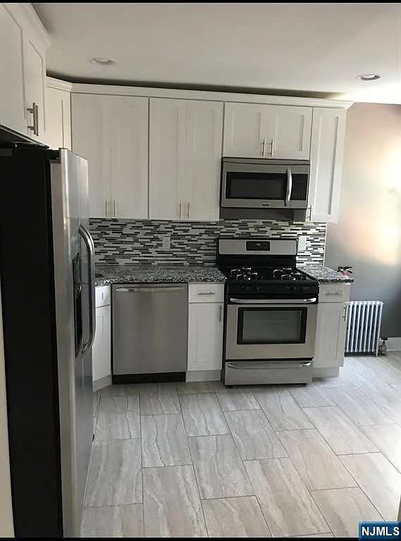 2 bed, 1.5 bath, $2,600 — Photo 3
