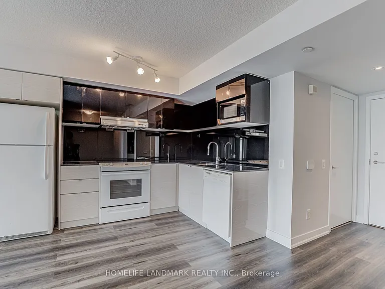 72 Esther Shiner Blvd #1003 — Photo 8