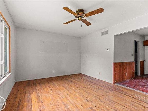 3rd image of 2671 Fish Lake Rd