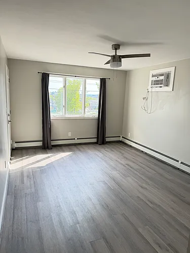 99 W Park St Photo 1