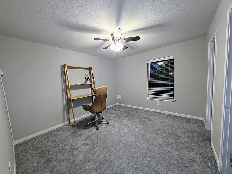 507 Lee Dr — Photo 21