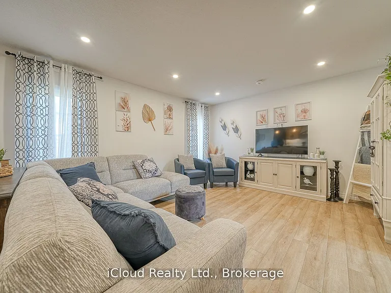 15 Curren Cres — Photo 6