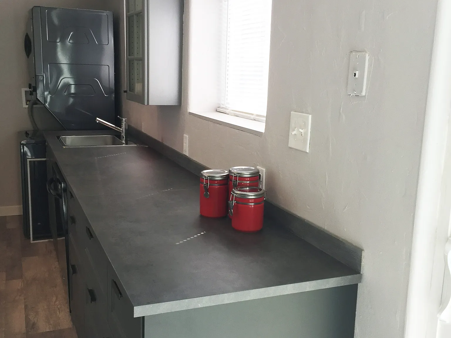 4 bed, 1250 sqft, $2,300 — Photo 2