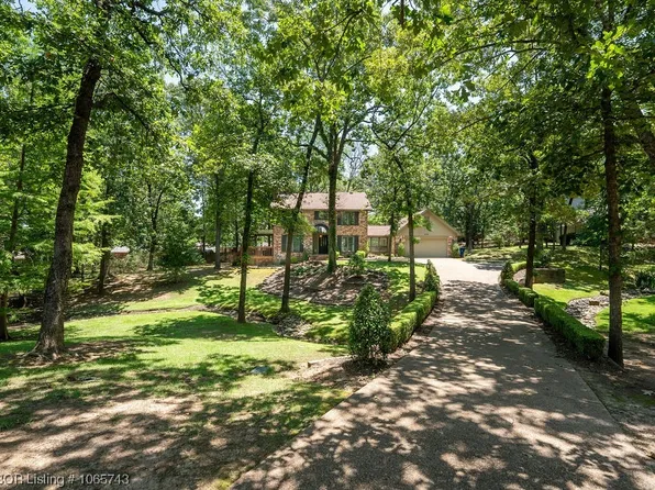 9725 Thistle Ct, Fort Smith, AR 72908