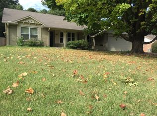 1402 Buena Vista Cir, Springdale, AR 72762