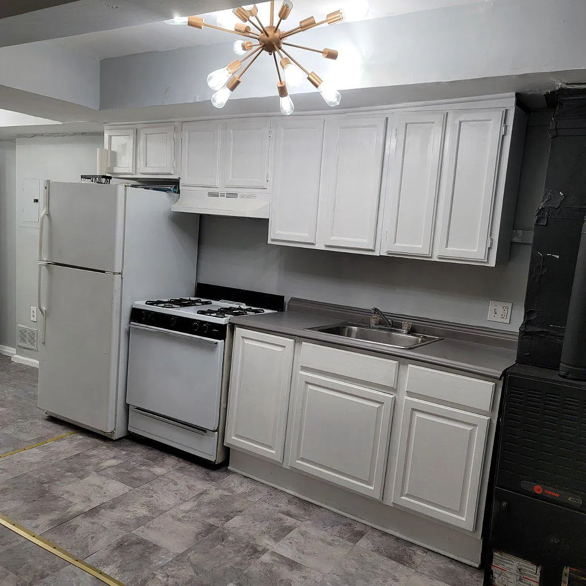 3 bed, 2.0 bath, 1184 sqft, $3,100 — Photo 4