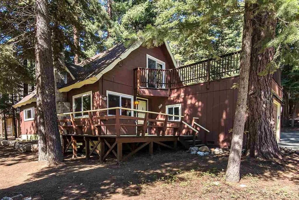 789 Chapel Ln photo 1