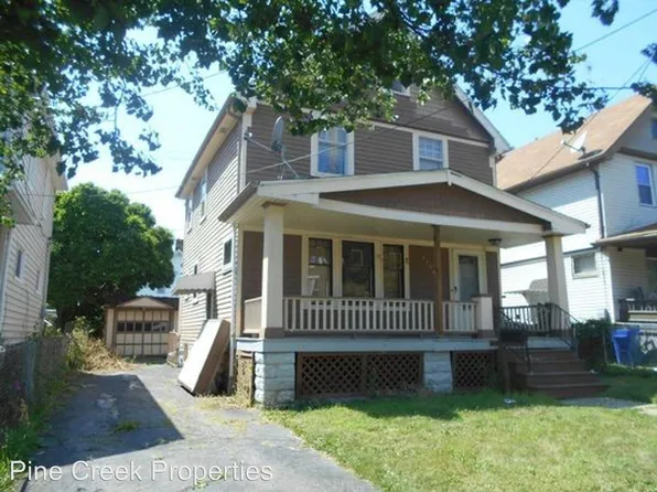 3296 W 90th St, Cleveland, OH 44102