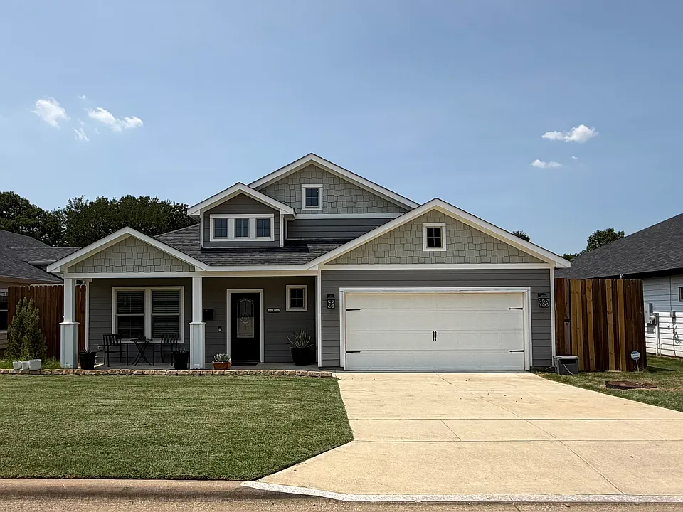737 River Oak Way