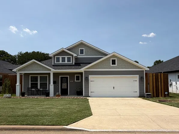 737 River Oak Way, Lake Dallas, TX 75065