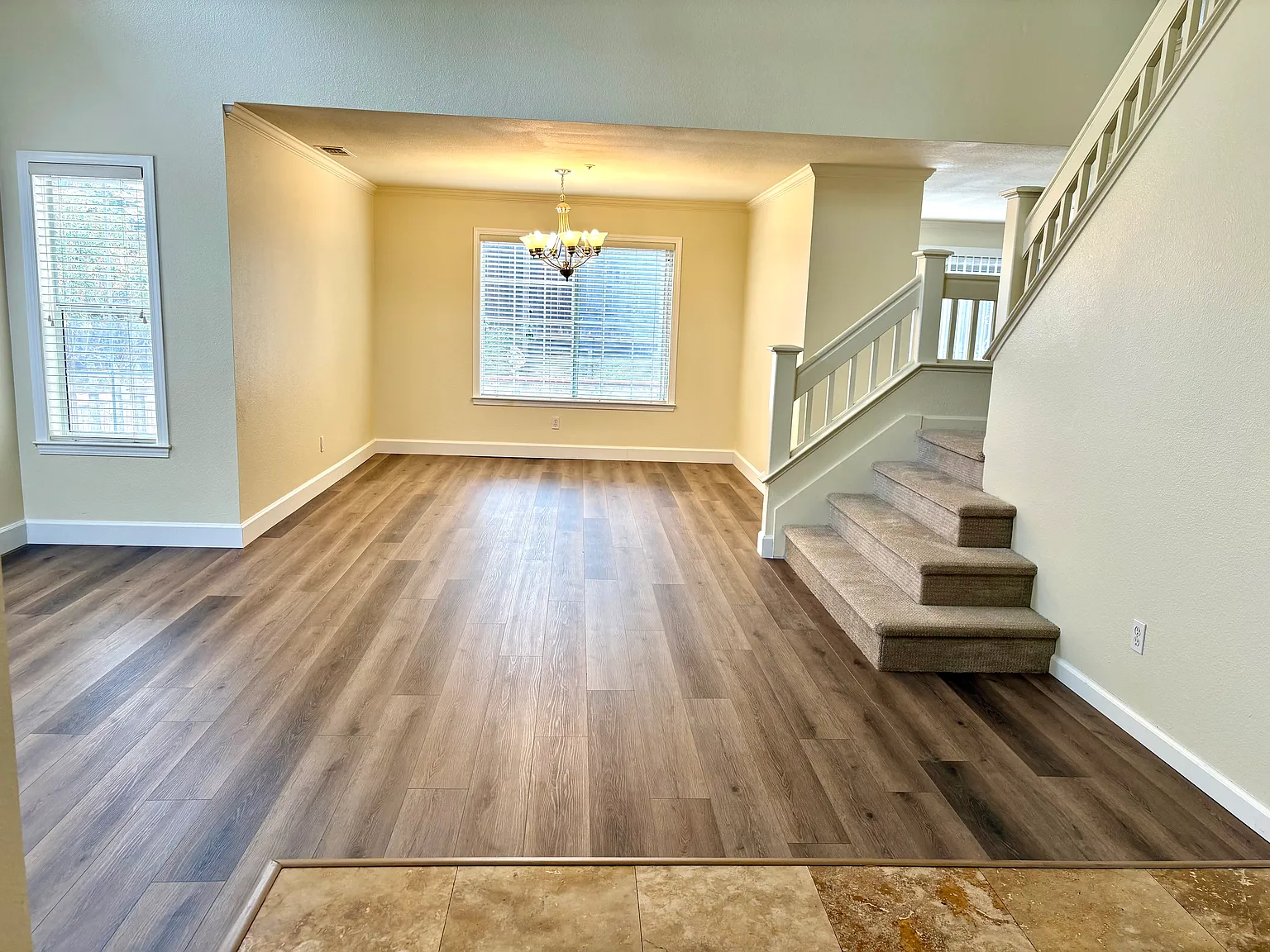 4 bed, 2.5 bath, 2104 sqft, $4,600 — Photo 2