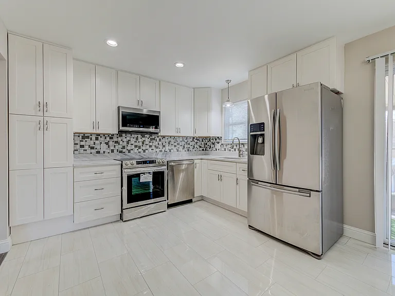 16 Fircrest Ln — Photo 18