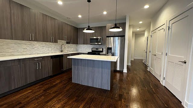 1st image of 5137 N Broadway St #404