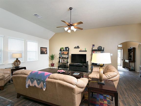 4th image of 4518 E Meadow Dr