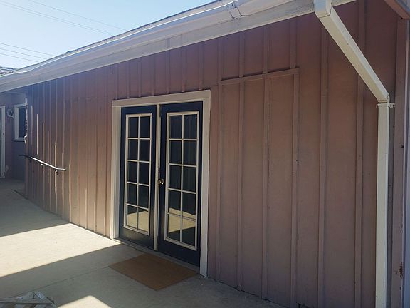 3rd image of 942 Barbara Ln Studio A