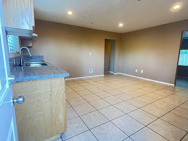 5020 E Eight Mile Rd — Photo 12