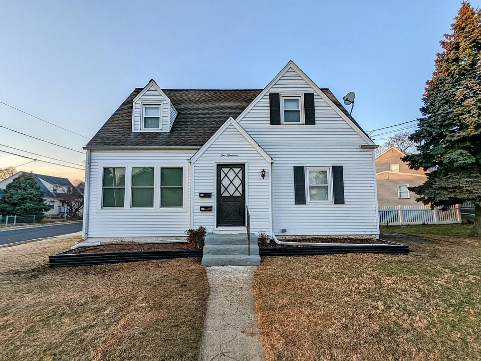 100 Chalmers Ave #B