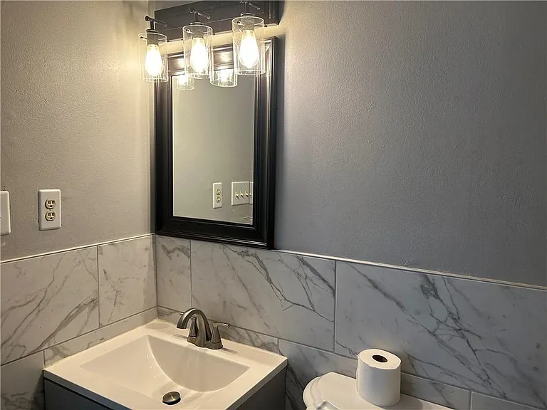 725 Oakwood Dr — Photo 23