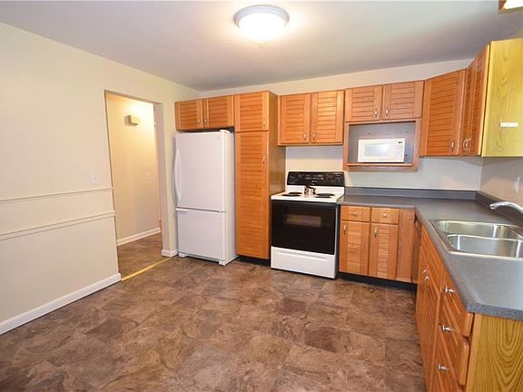 5th image of 30 Hilltop Dr
