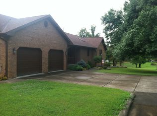 851 Federal Rd, Little Hocking, OH 45742