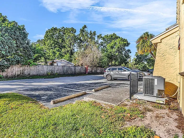 7533 Abonado Rd — Photo 16