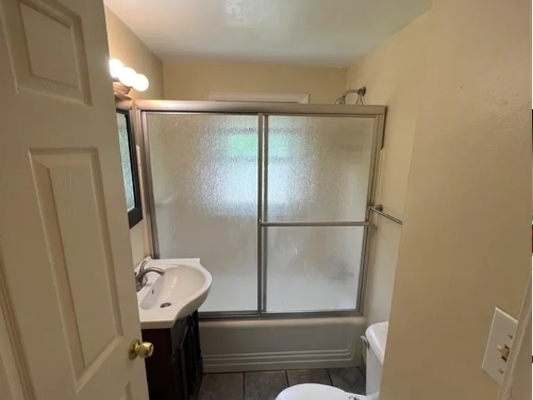 26040 Hanover St #1 — Photo 6