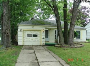 2461 Belvoir Blvd, Cleveland, OH 44121