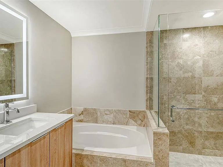 1350 Main St #1407 — Photo 31