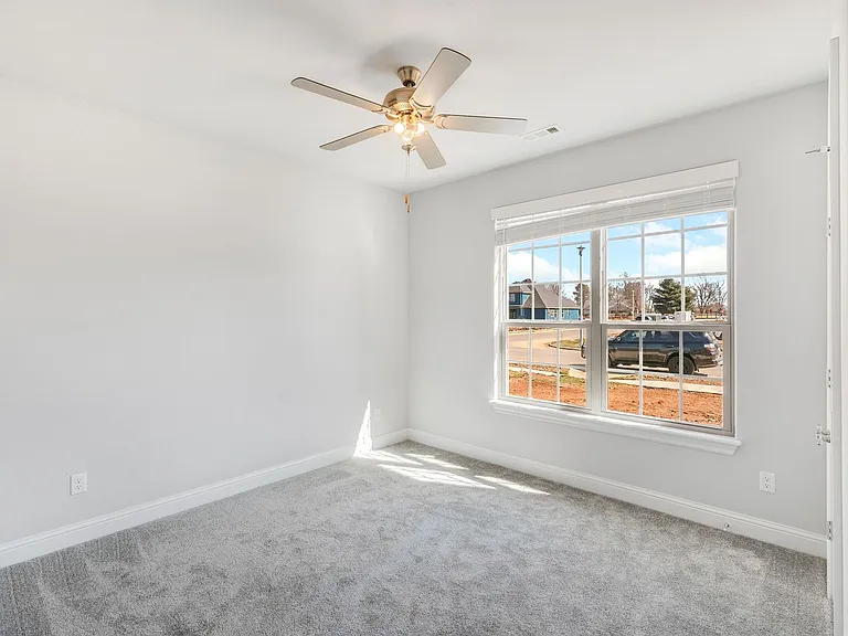 500 Piper Ln — Photo 14