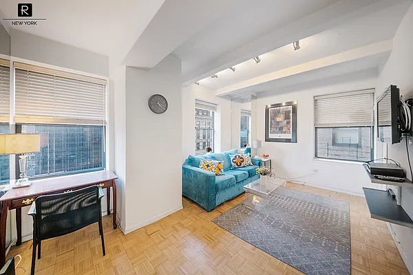 Rented by R New York | media 10