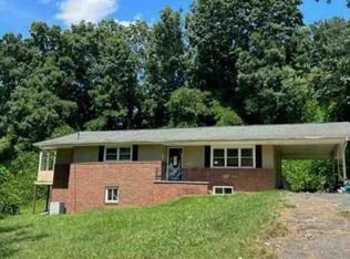 10 Fox Chase St, Rossville, GA 30741