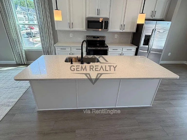 8700 Stevenson Ln — Photo 34