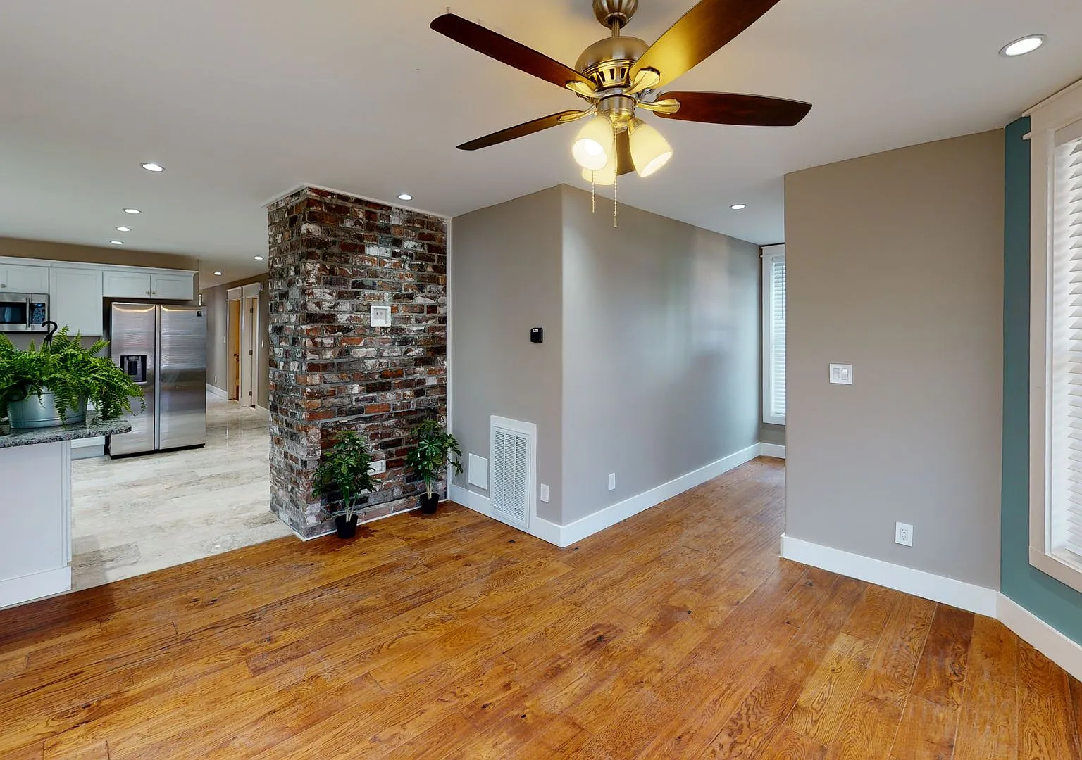 Waitlist for Aug2027Jul2028 Now Open! | 6BR/4BA in Fort Sanders | Walk to UTK, Law School & The S... — Photo 4