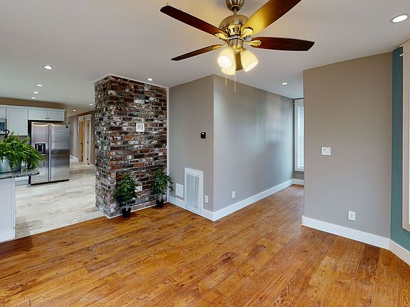 3rd image of 211 16th St
