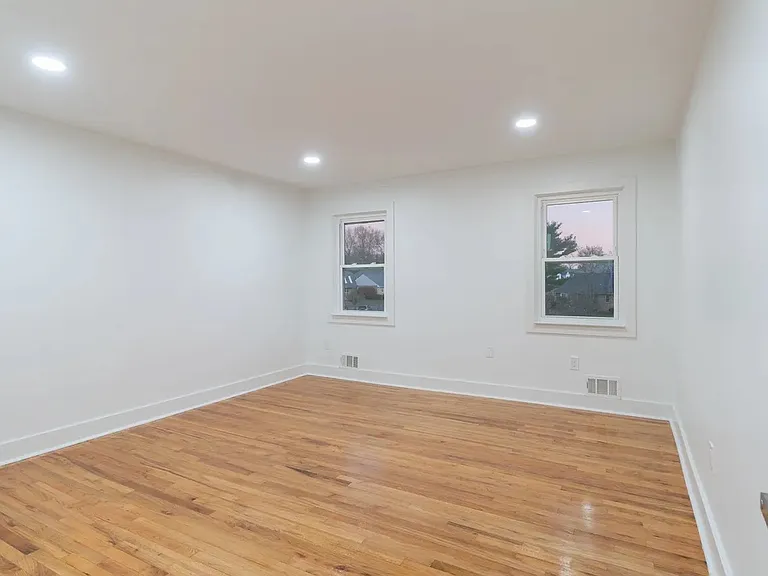 505 Adams Ln #EW101 — Photo 7