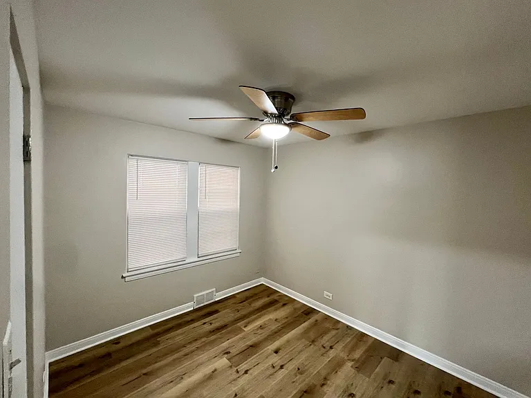 1515 Maple Ave — Photo 10