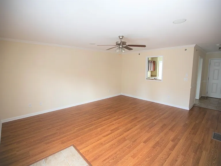 Whitehall Terrace Townhomes — Photo 14