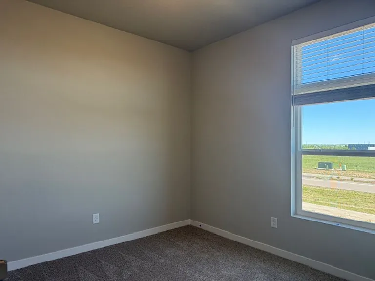 1370 Howling Moon Way — Photo 13