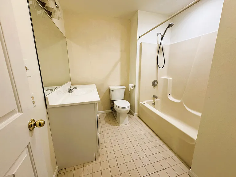 124 Eaglesmere Cir #20 — Photo 16