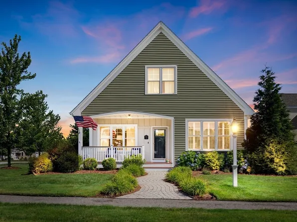 2 Sawgrass Ln, Plymouth, MA 02360