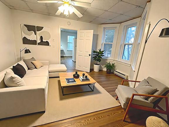 2nd image of 218 S Market St Unit 201