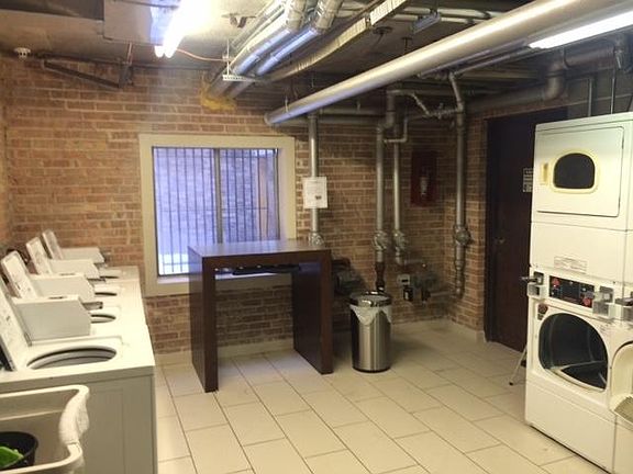 3rd image of 5534 N Kenmore Ave APT 203