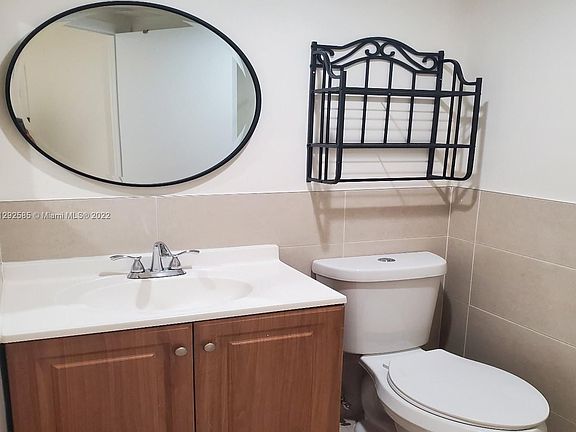 2nd image of 8290 Lake Dr APT 428