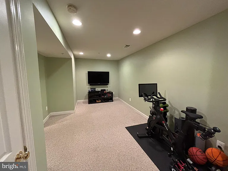 8006 Reserve Way — Photo 38