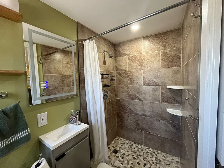 2352 Shasta St — Photo 30