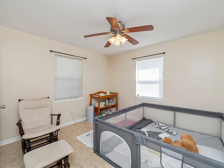 170 Sidney Ave — Photo 17