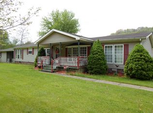 102 Mendenhall St, Weirton, WV 26062