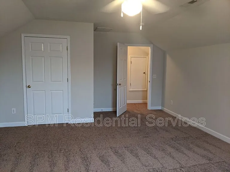 514 Foxwood Ln — Photo 20