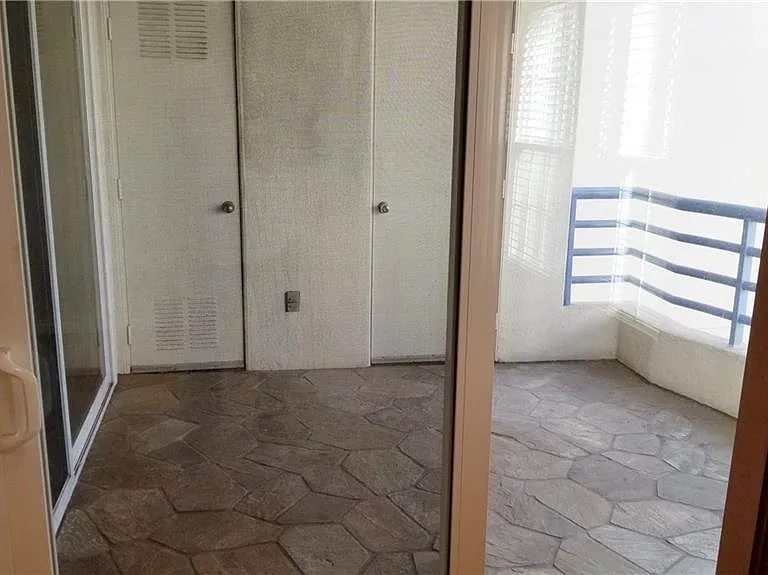 415 Townsquare Ln #225 — Photo 20